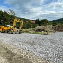 Utwardzenie placu 180 m2, wykop pod fundamenty