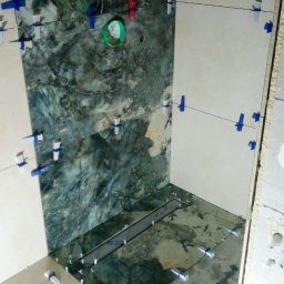 Jarosław Radziszewski - Montaż drzwi Milicz