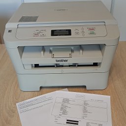 Naprawa mechanizmu odpowiedzialnego za pobór papieru. Częsta usterka w drukarkach Brother serii DCP-70XX, MFC-7xxx oraz HL-2xxx.