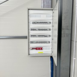 Wynajem koparek Gdów 2