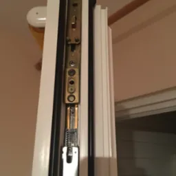 Naprawa zasuwnicy, Na wykonana naprawę zostało udzielone 24 miesiące pisemnej gwarancji.