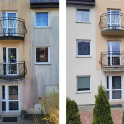 Porównanie elewacji budynku przed i po czyszczeniu, widoczne różnice w kolorze i czystości, z balkonami z kutymi balustradami, na jednym z balkonów osoba w żółtej kamizelce.