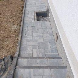 Układanie kostki brukowej Wielopole 2
