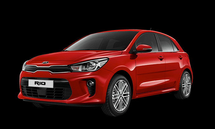 Czerwony samochód Kia Rio na czarnym tle, widok z przodu i boku, pokazujący detale karoserii i felg.
