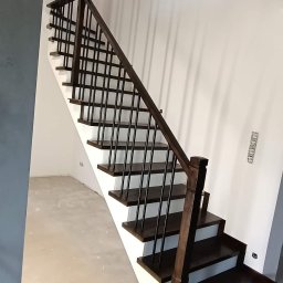 Schody drewniane Dubiecko 1