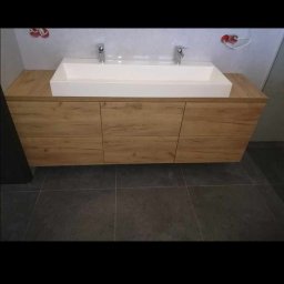 OL-BUD Oleksiak Bogusław - Łazienka- płyta drewnopodobna.