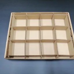 spersonalizowane tacki z kratownicami