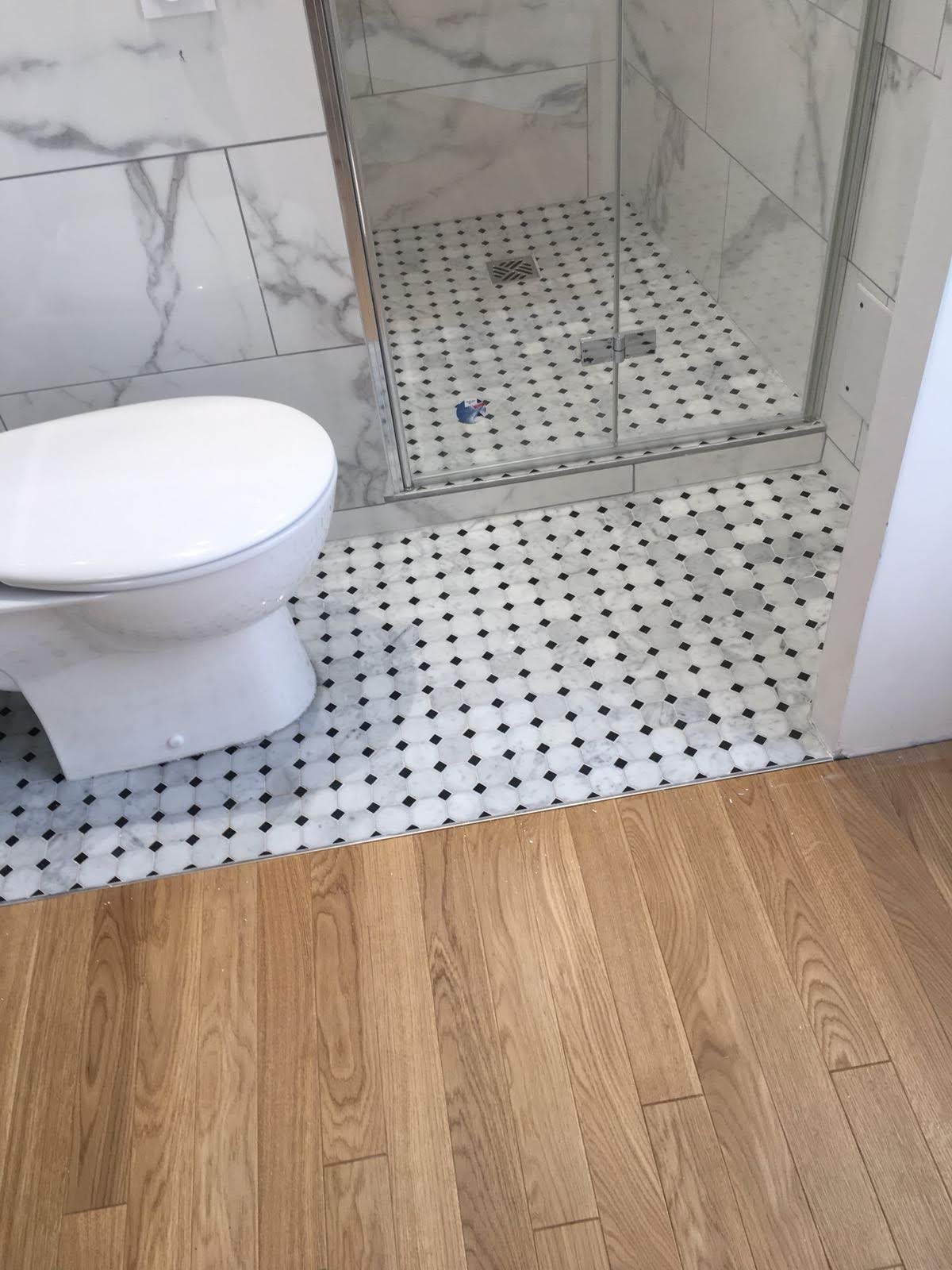 Łazienka z prysznicem