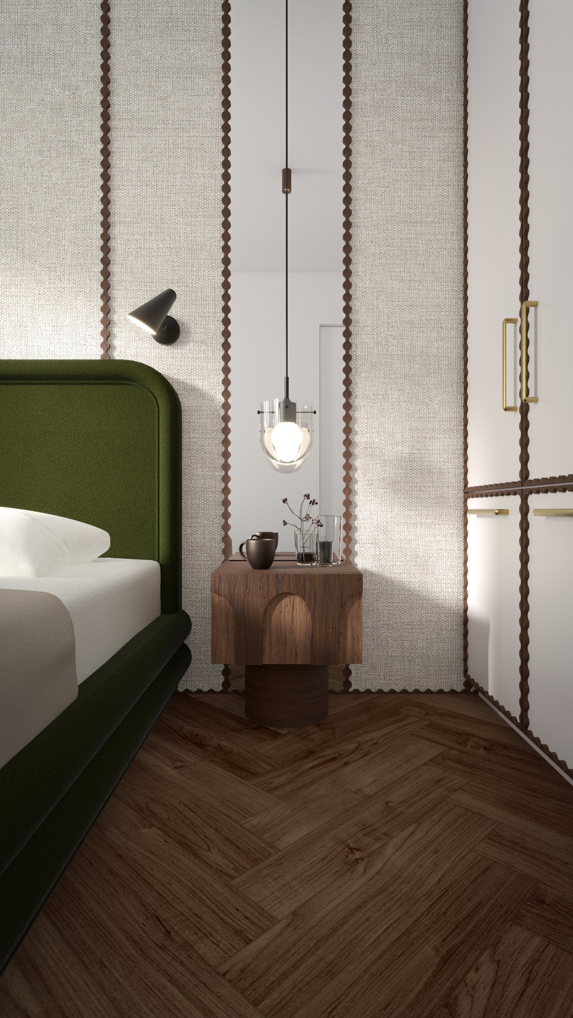 Sypialnia z zielonym wezgłowiem łóżka, drewnianą szafką nocną i parkietem w jodełkę. Oświetlenie punktowe i lustro z dekoracyjnym obramowaniem dodają elegancji.