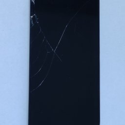 Wyświetlacz iPhone XR dostarczony do regeneracji