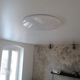 Montujemy sufit napinany - gotowy.