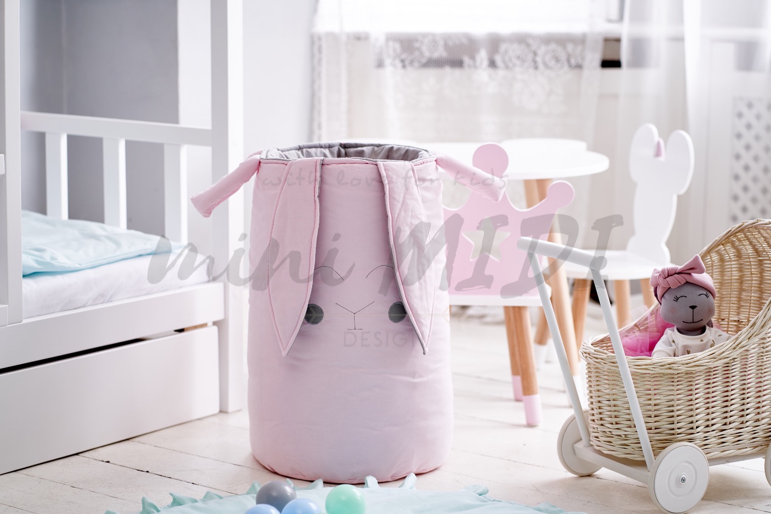 Pojemniki na zabawki wolnostojące i do regału