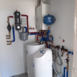 Kotłownia gazowa ze sprzęgłem hydraulicznym oraz stacja zmiękczająca wodę