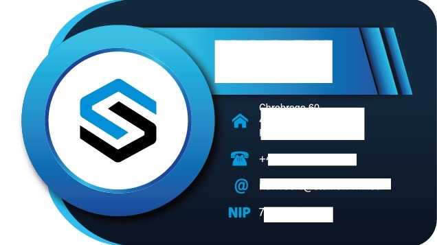 Elegancka wizytówka z niebiesko-czarnym logo w kształcie stylizowanej litery S, zawierająca dane adresowe, kontakt telefoniczny, adres e-mail i NIP w nowoczesnej grafice.