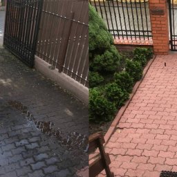 DEN-PRO Denys Demchuk - Częściowo mokry, szary bruk przechodzi w suchy, czerwony bruk. W tle brama, ogrodzenie i zaparkowany samochód. Widoczne ślady po myciu ciśnieniowym.