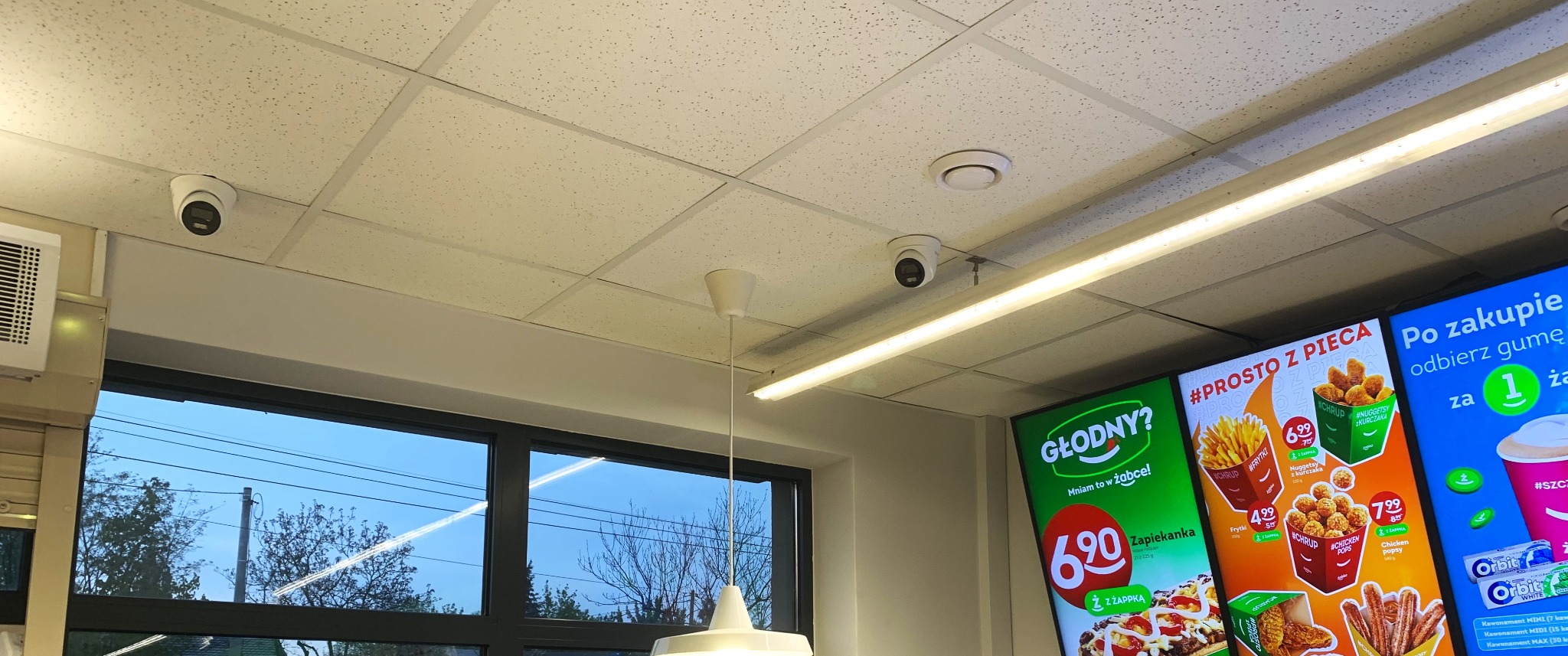 instalacja monitoringu w sieci sklepów