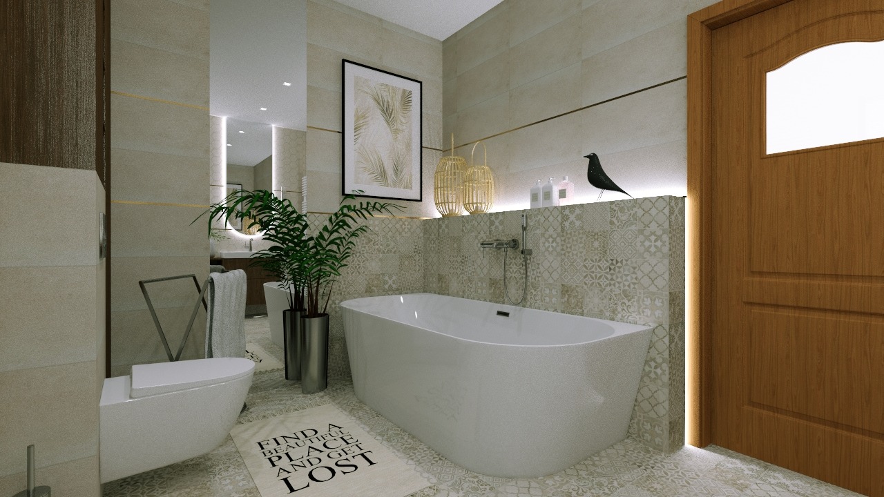 Jasna łazienka z wolnostojącą wanną, rośliną w srebrnej donicy i dekoracyjną figurką ptaka. Na ścianie grafika w czarnej ramie i mozaika. Drewniane drzwi po prawej.