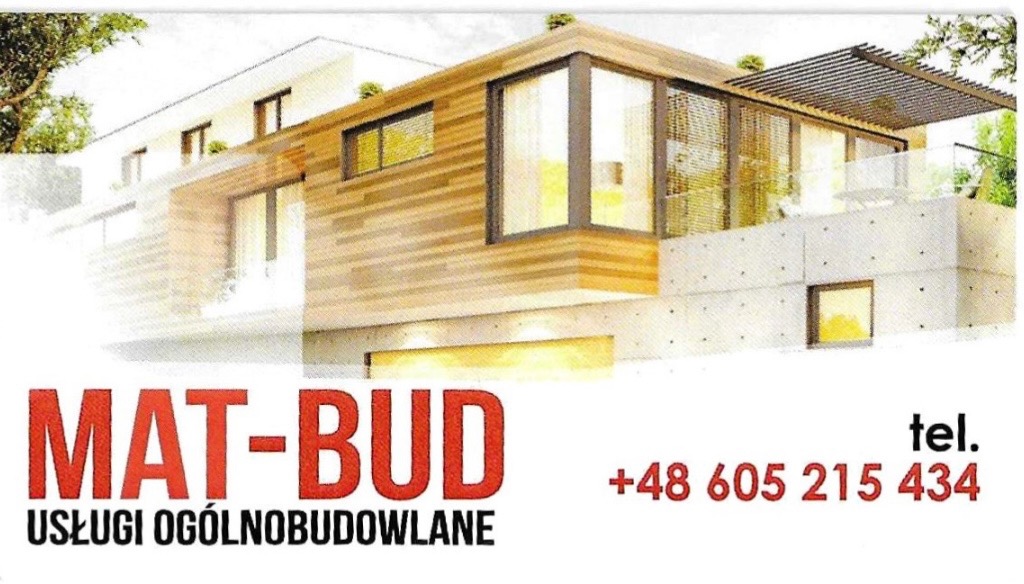 Wizualizacja nowoczesnego domu z elementami drewna i betonu, z tarasem na dachu, otoczona zielenią. Na dole logo firmy budowlanej MAT-BUD i numer telefonu.