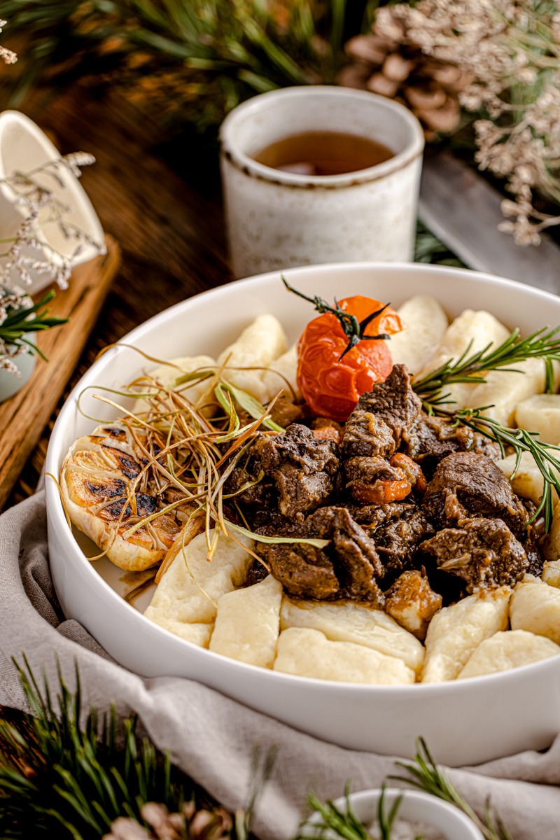 Gulasz z dzika z kopytkami