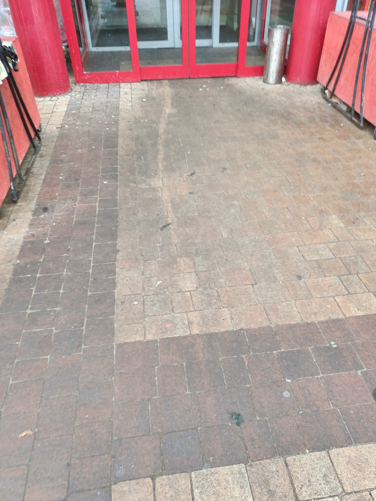 czyszczenie kostki brukowej z impregnacją