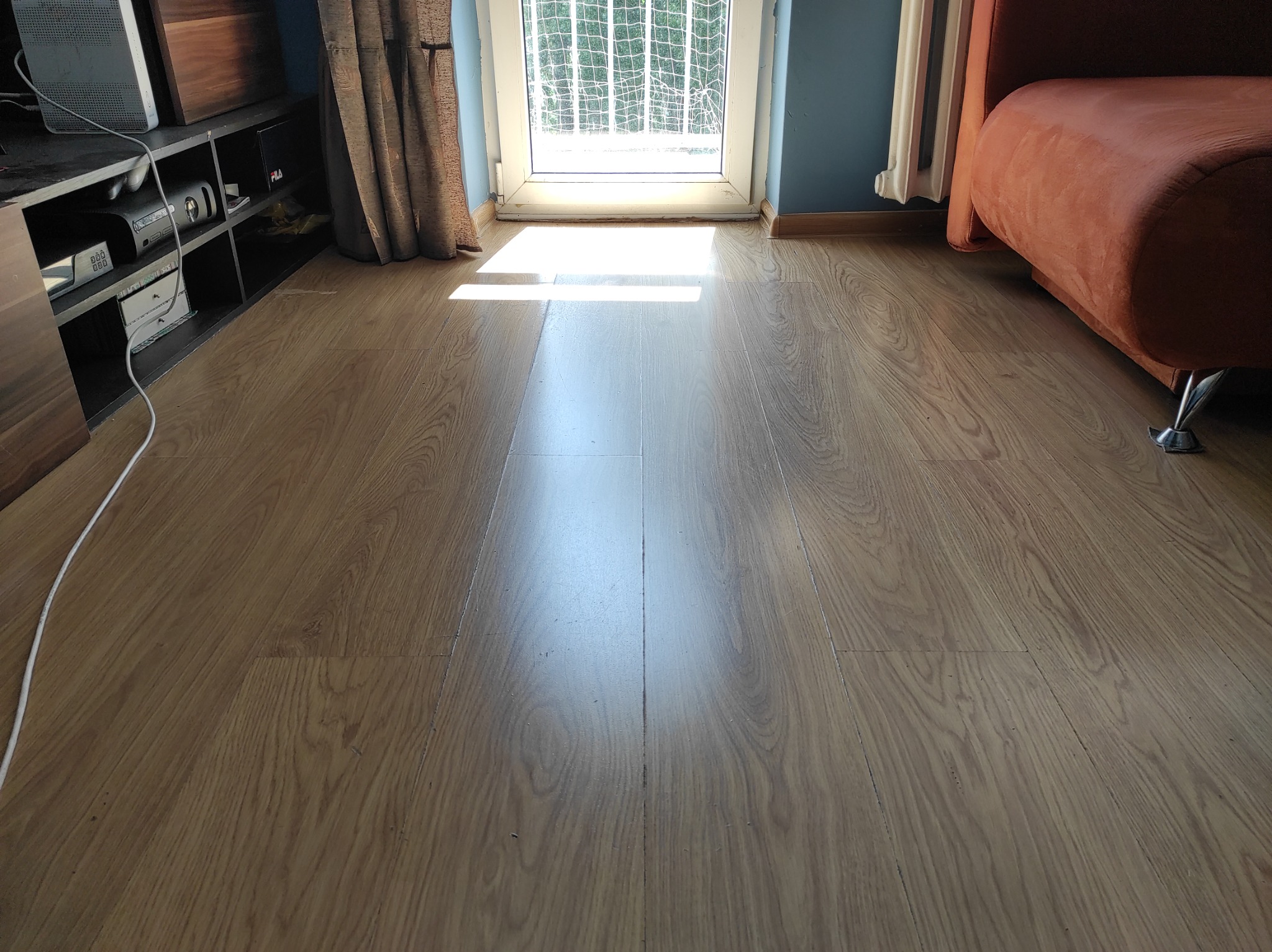 Panele stare , a jednak idzie nadać im połysku za pomocą środków i polerki