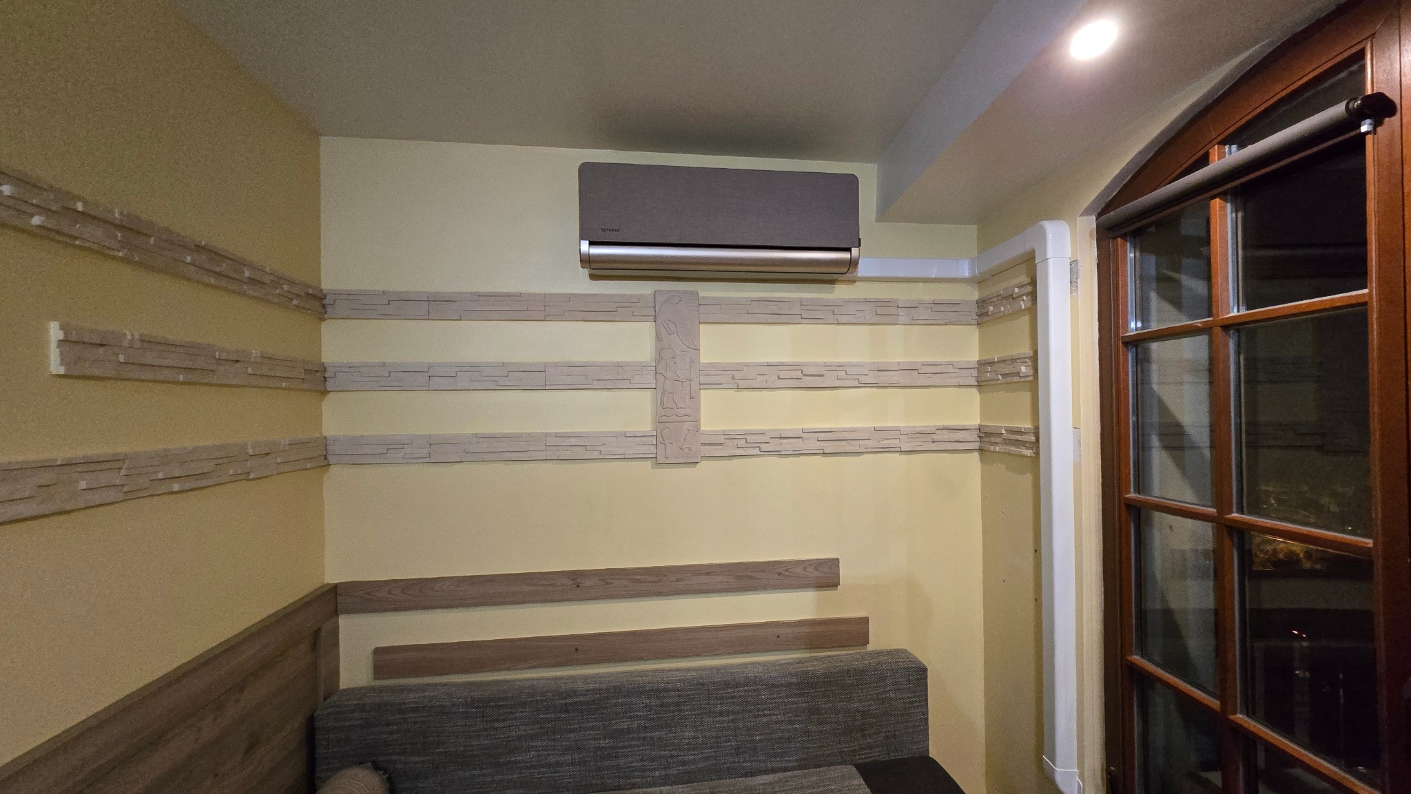 Mikołajki, klimatyzator Rotenso Versu Cloth 3,5 kw z wymiennym frontem jednostki wewnętrznej