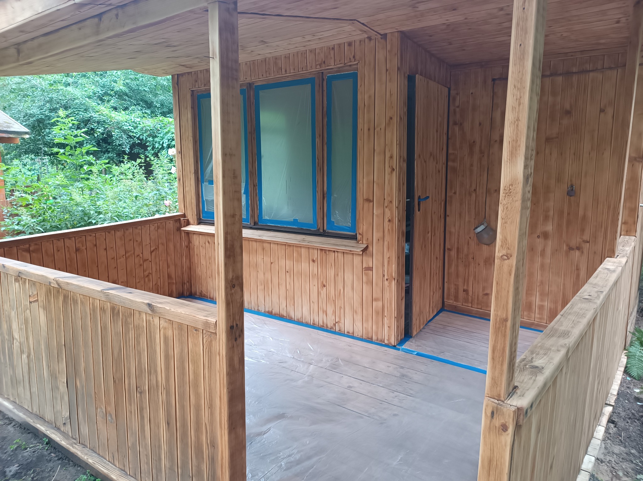 Podejmę się renowacji wyrobów drewnianych (drewniany dom, drewniane meble, wszystko z drewna)