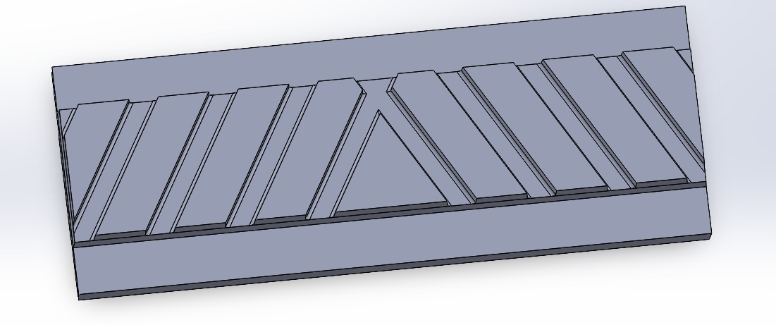 Szary model 3D przedstawiający strukturę z podłużnymi elementami i trójkątnym otworem, widok z góry pod kątem.