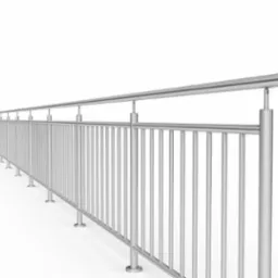 Długa, metalowa balustrada nierdzewna z pionowymi prętami, mocowana do podłoża okrągłymi podstawami, widok z perspektywy żabiej, na białym tle.