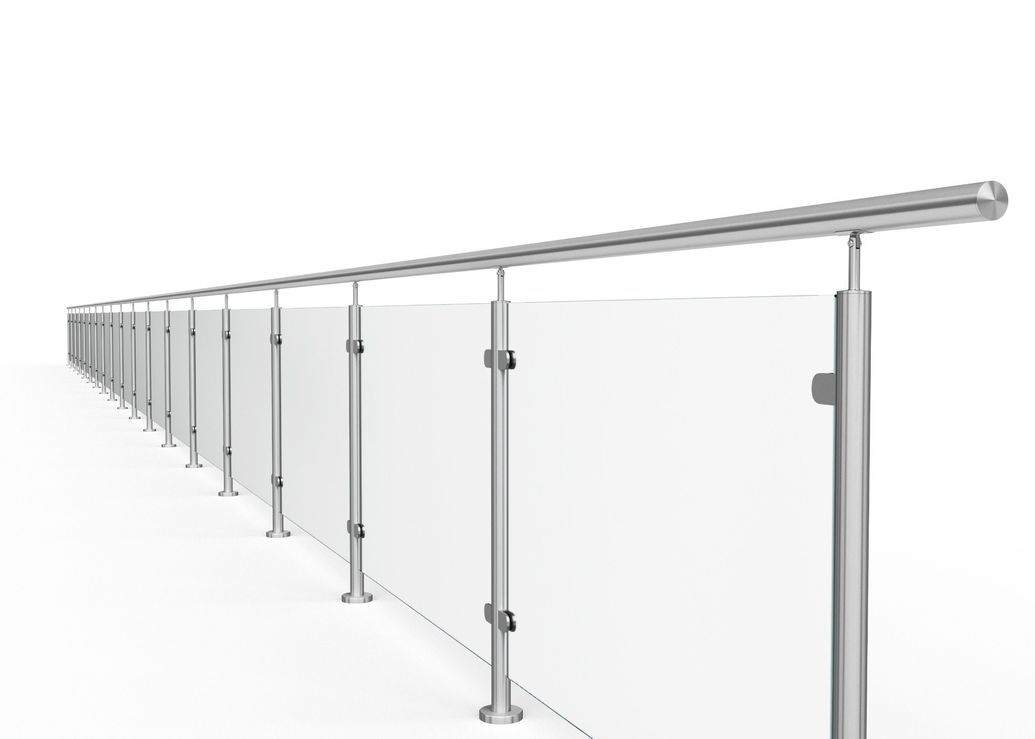 Długa perspektywa balustrady szklanej z nierdzewnymi słupkami i poręczą na białym tle, widoczne mocowania szkła.