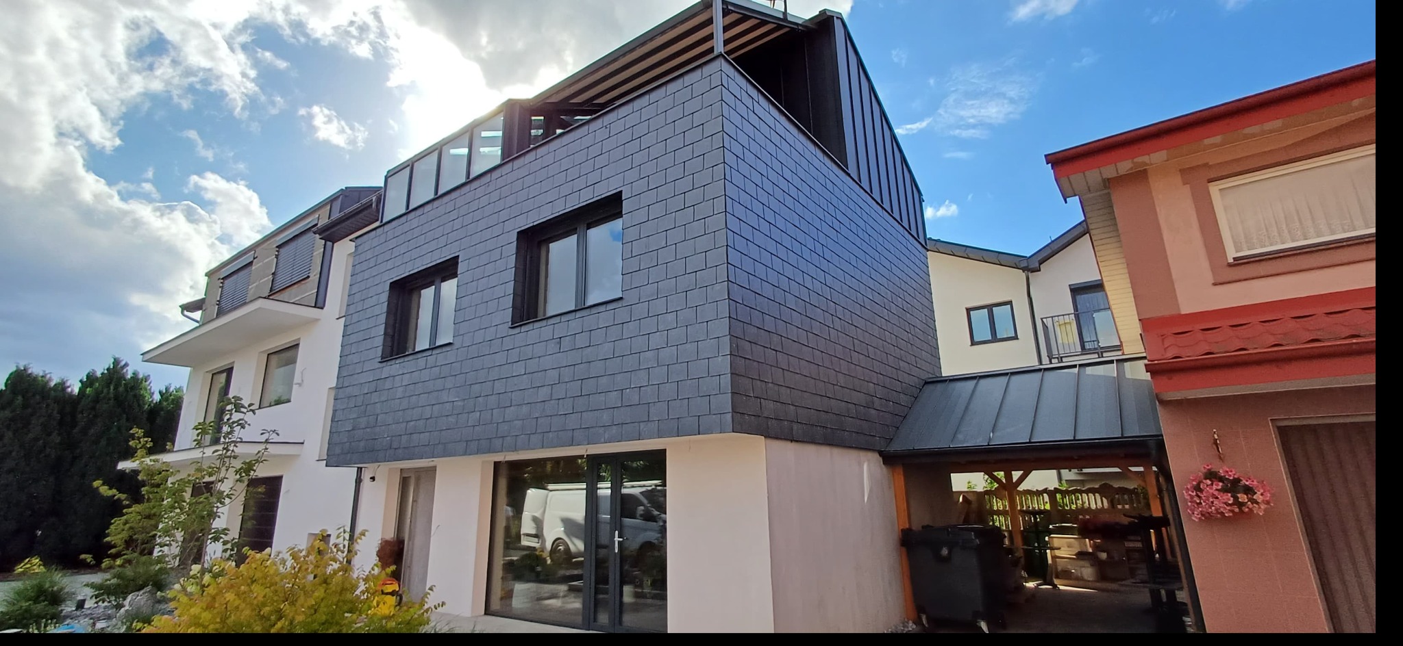 Elewacja wentylowana z łupka naturalnego