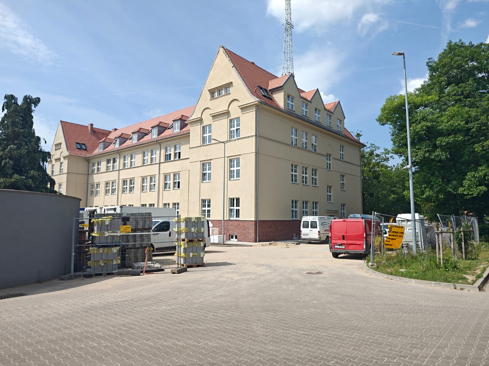 Komenda policji Poznań tynki ciepłochronne