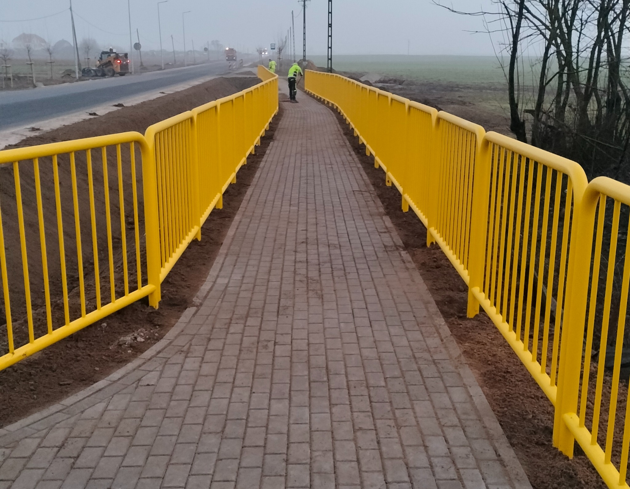 Montaż barier ochronnych