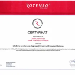 Certyfikat ukończenia szkolenia serwisowego z diagnostyki i napraw klimatyzacji Rotenso dla Jacka Jackiewicza, z datą ważności do 30/05/2024, podpisany przez Piotra Pogorzałka, kierownika działu...