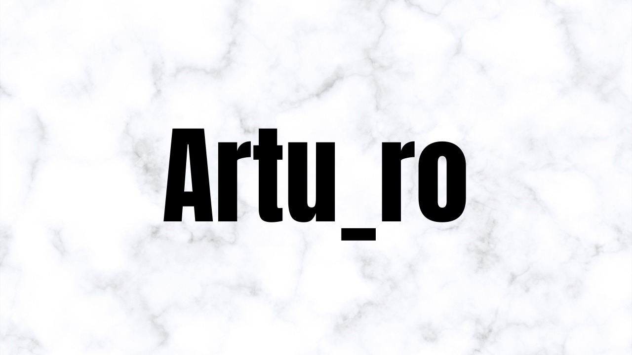 Logo 'Artu_ro' w czarnej czcionce na tle imitującym biały marmur z szarymi żyłami.