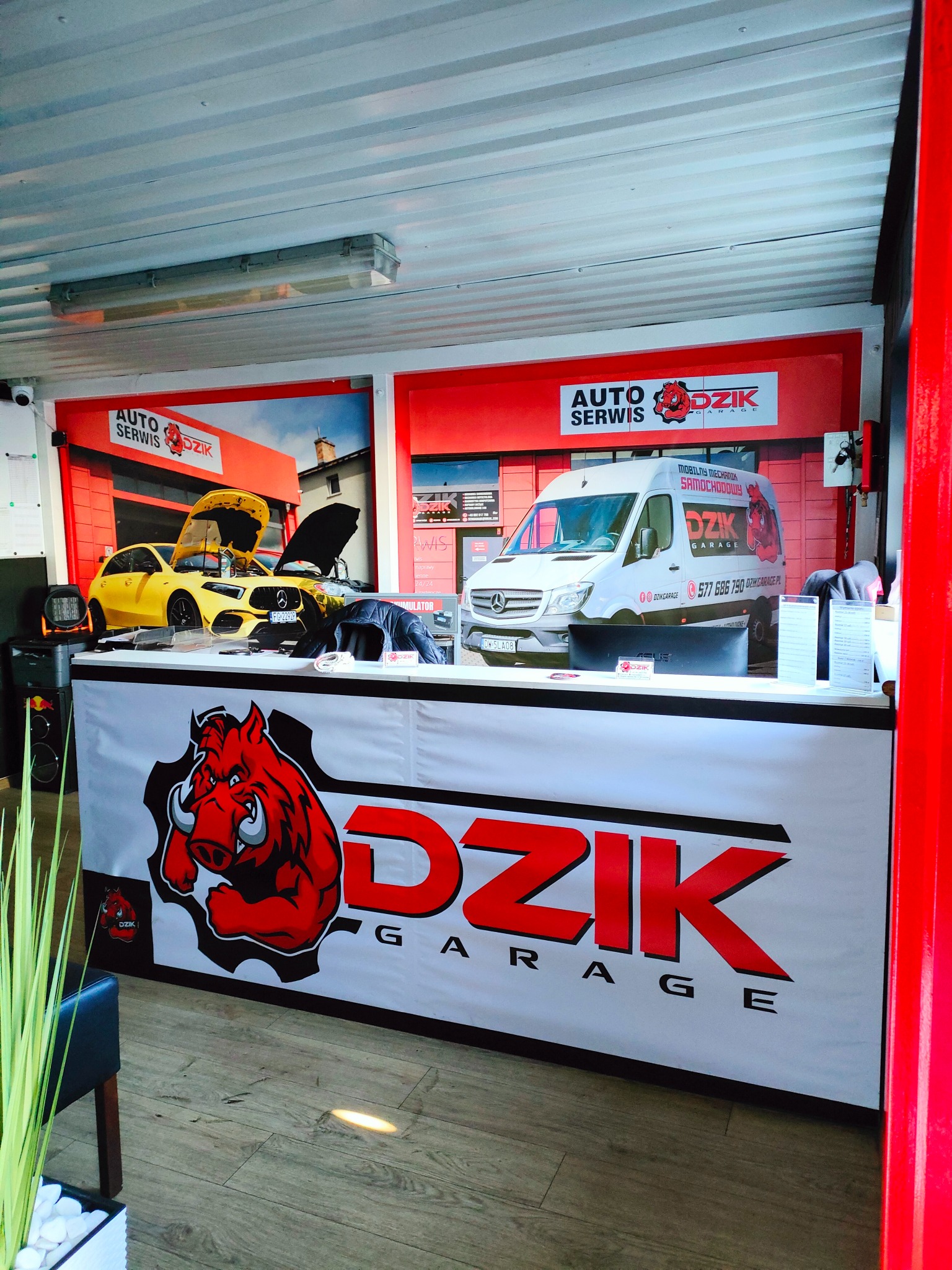 Dzik Garage Biuro