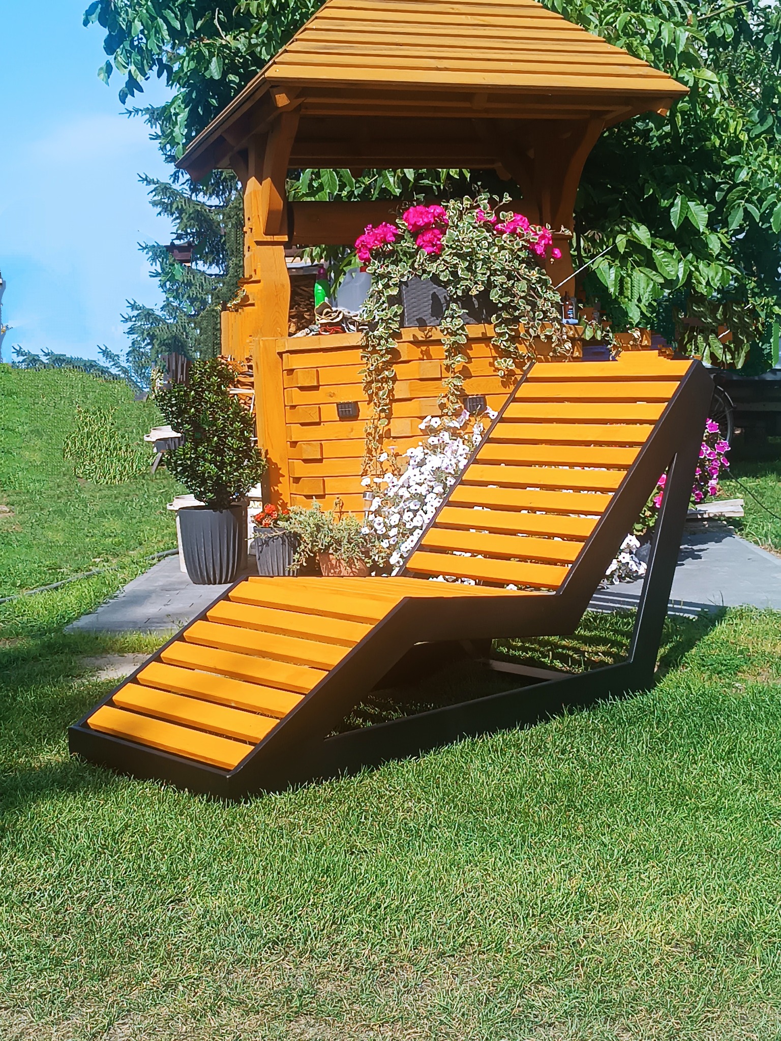 Leżak ogrodowy w stylu loft