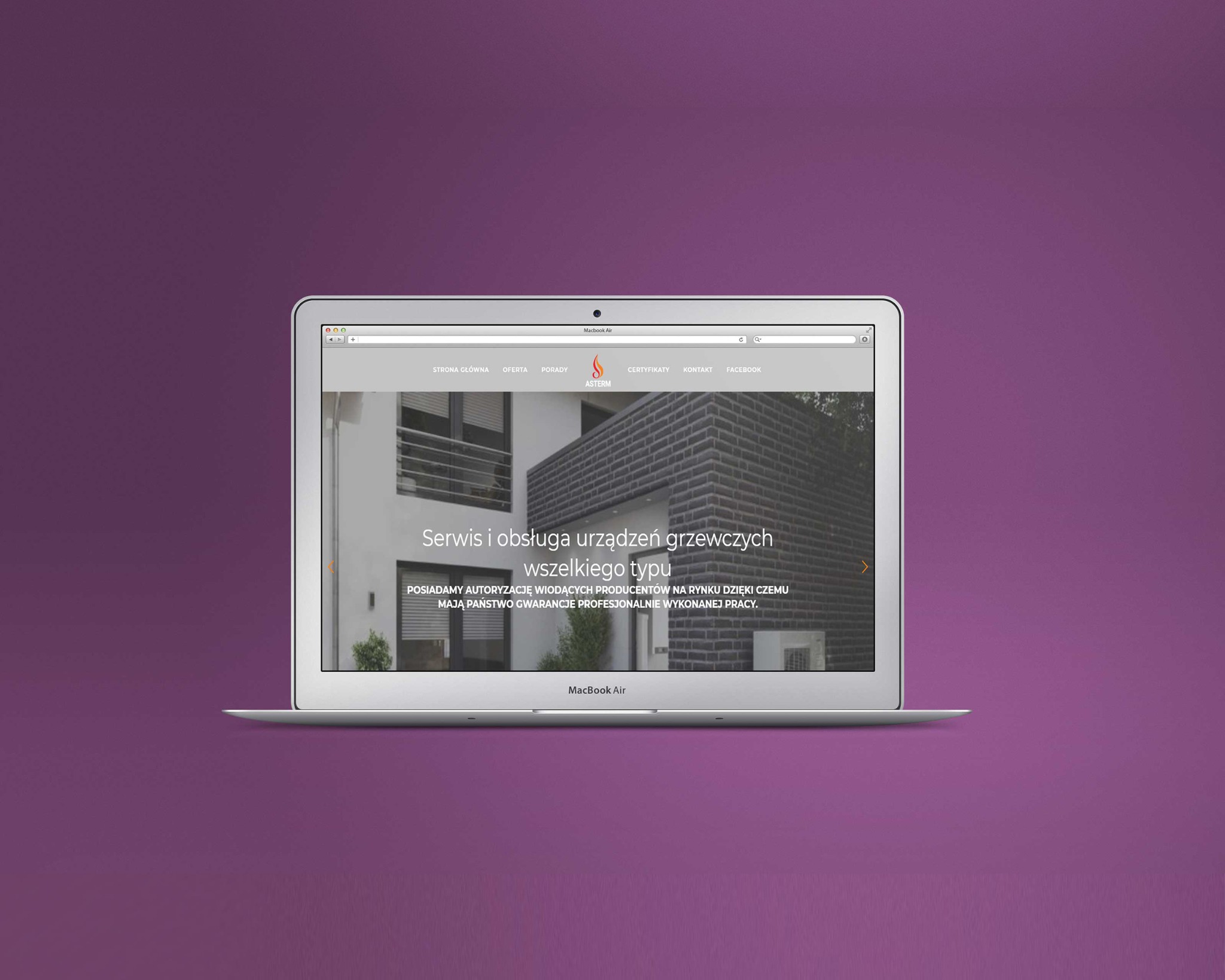 Strona internetowa firmy oferującej serwis i obsługę urządzeń grzewczych, wyświetlana na laptopie Macbook Air na fioletowym tle.