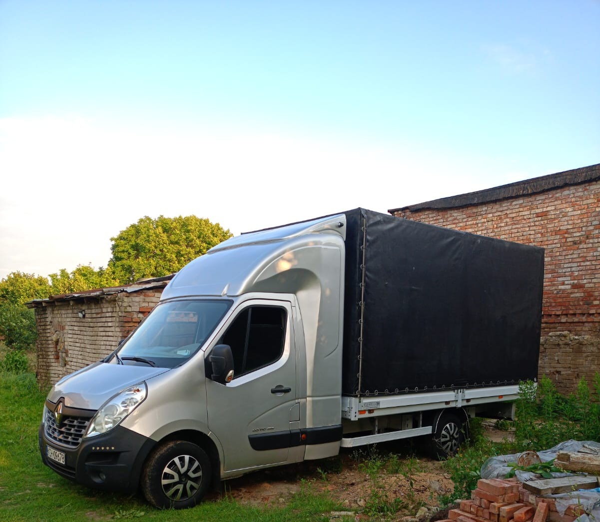 Nasz 8 paletowy bus z plandeką