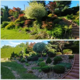 Dwa ujęcia ogrodu z kamienną skarpą i różnorodną roślinnością: drzewa, krzewy, trawa. Schody prowadzą na górę. Górne ujęcie z bliska, dolne z dalszej perspektywy.