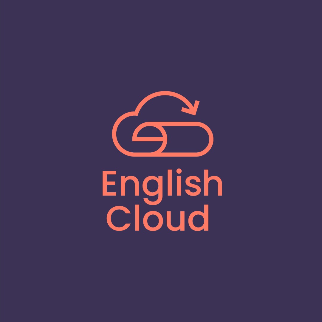 Minimalistyczne logo 'English Cloud' przedstawia chmurę z zaokrąglonymi krawędziami i strzałką recyklingu, umieszczoną nad napisem 'English Cloud' w kolorze koralowym na ciemnofioletowym tle.