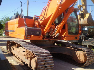 Koparki, koparkoładowarki, minikoparki i inne