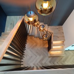 Schody drewniane Samociążek 3