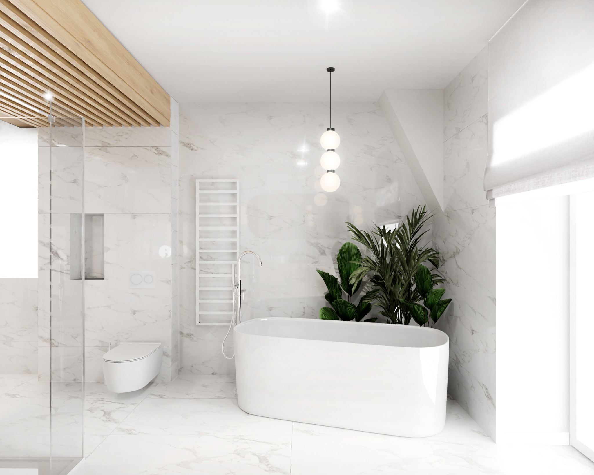 Nowoczesna, jasna łazienka z marmurowymi płytkami, wolnostojącą białą wanną, drewnianym sufitem lamelowym i wiszącą lampą z trzema kulami.