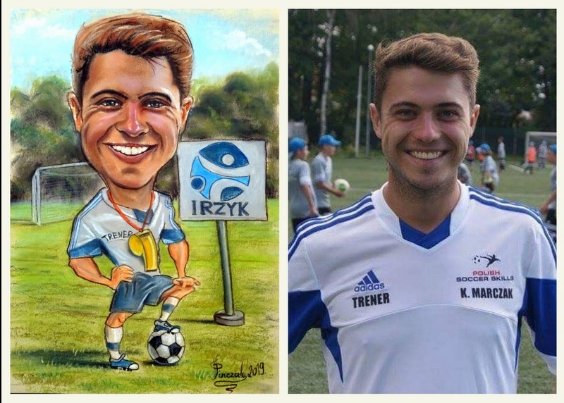 Karykatura trenera piłki nożnej obok jego zdjęcia. Karykatura przedstawia uśmiechniętego mężczyznę w stroju sportowym z piłką i gwizdkiem na szyi, obok logo 'IRZYK'.
