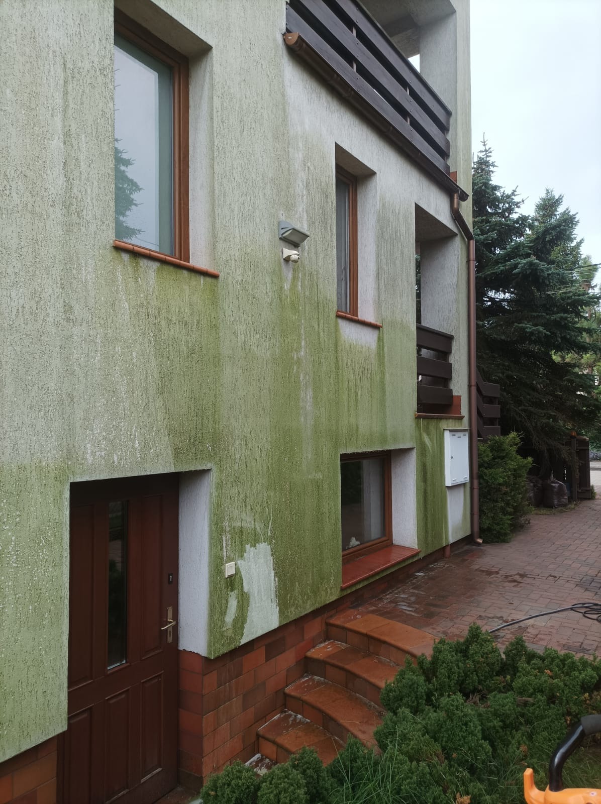 Mycie elewacji PRZED