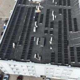 Instalcja 100 KWP na budynku biurowca Cezal w Olsztynie.