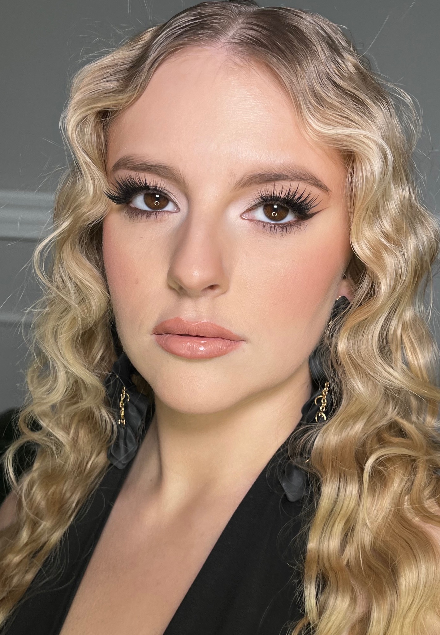 Makijaż z kreską Nude Głogów