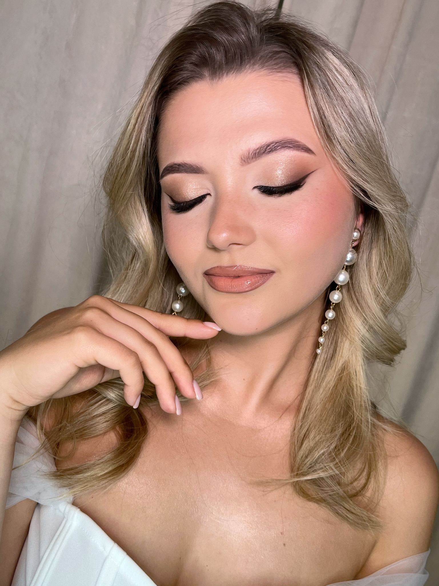 Makijaż ślubny Glow nude Głogów