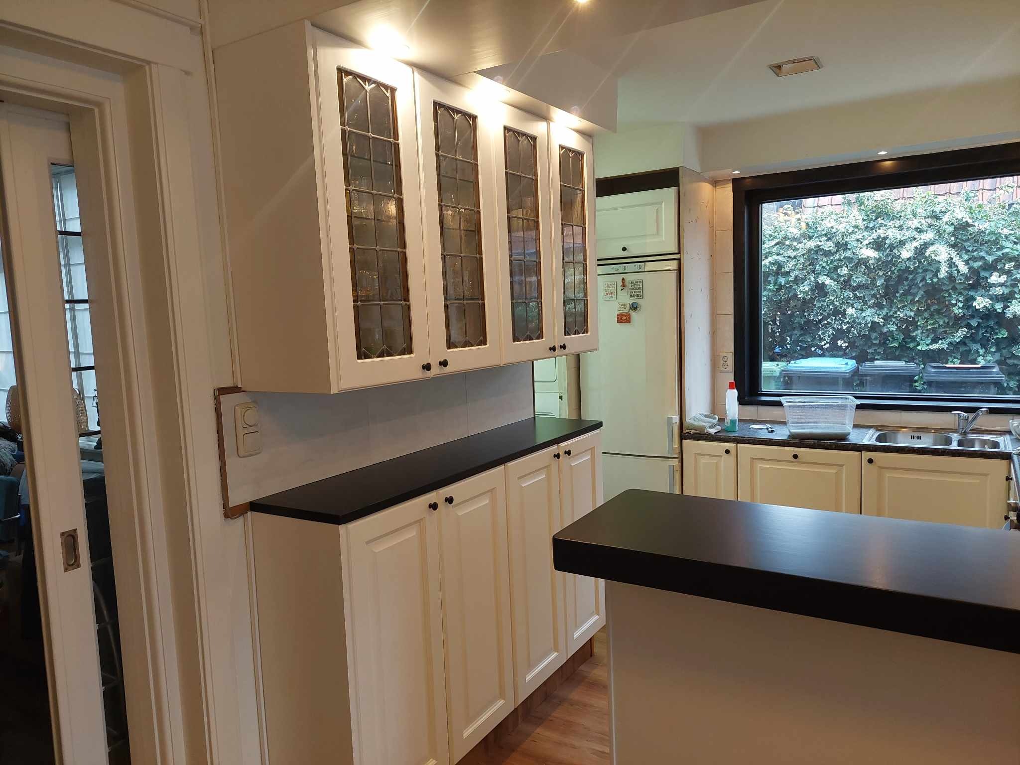 Malownie całej kuchni, niestety nie moge dodac filmików z przed i po. tak wyglada kuchnia po odmalowaniu